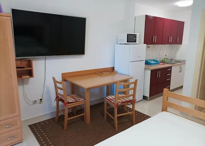 Meje Apartments