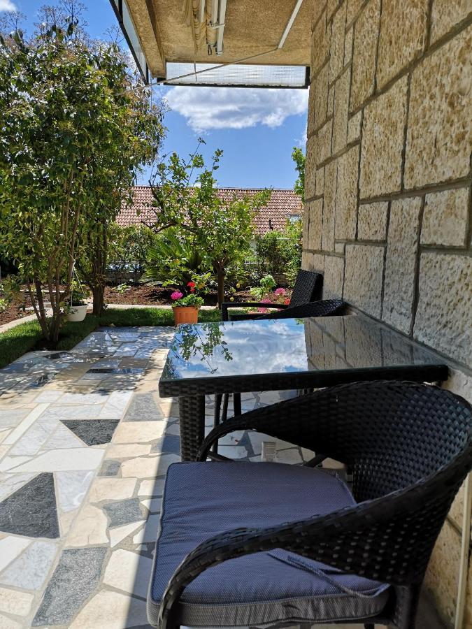 Meje Apartment Split