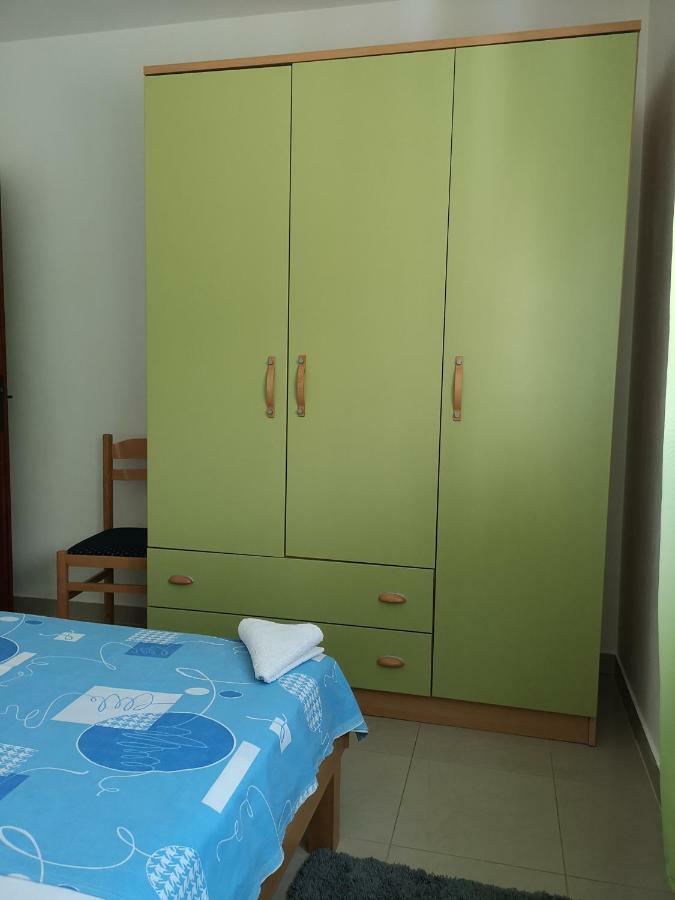 Meje Apartment Split